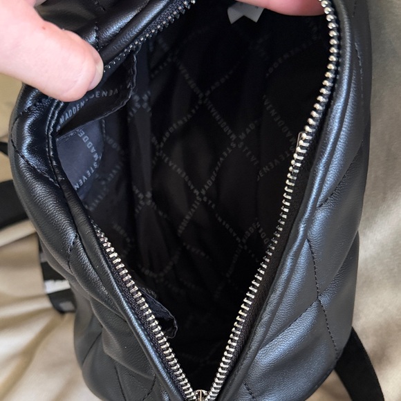 Steve Madden Black Quilted Crossbody Bag - Picture 2 of 2
